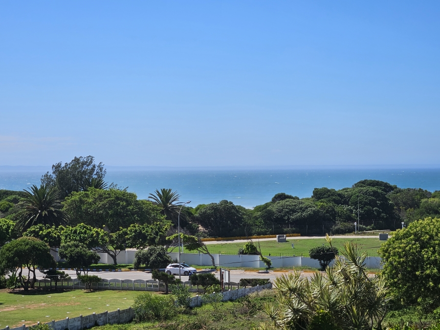4 Bedroom Property for Sale in C Place Eastern Cape